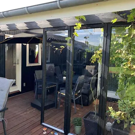 Vakantiehuis Lovely With Water View *